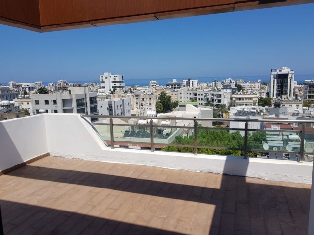 Penthouse Mieten in Girne Merkez, Kyrenia