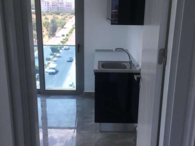 GİRNE MERKEZ DE ULTRA LÜX 2+1 SATILIK OFİS/DAİRE