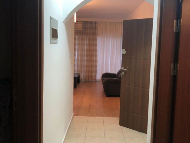 GİRNE MERKEZ DE KİRALIK 2+1 LÜX DAİRE