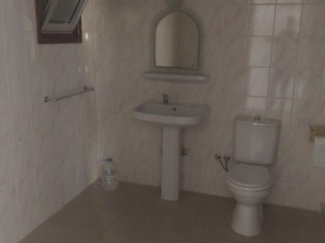 Flat To Rent in Girne Merkez, Kyrenia