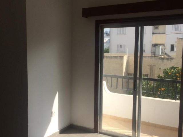 Flat To Rent in Girne Merkez, Kyrenia