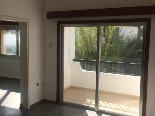 Flat To Rent in Girne Merkez, Kyrenia