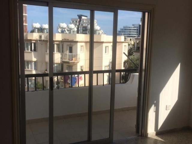 Flat To Rent in Girne Merkez, Kyrenia