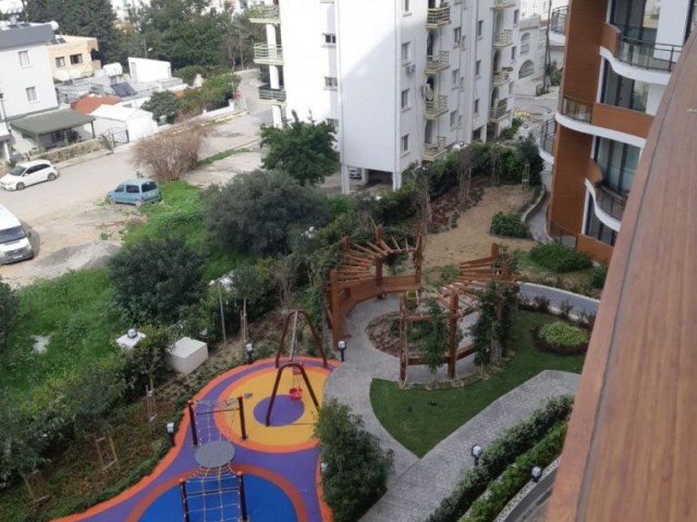 تخت برای اجاره in Girne Merkez, گیرنه