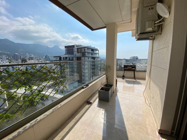 Girne merkezde SATILIK  full eşyalı Penthouse