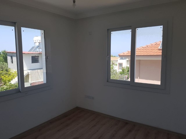 2+1 Wohnung in Alsancak zu verkaufen ** 