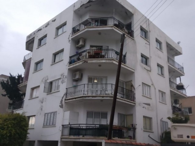 3+1 apartments for sale in the center of Kyrenia ** 