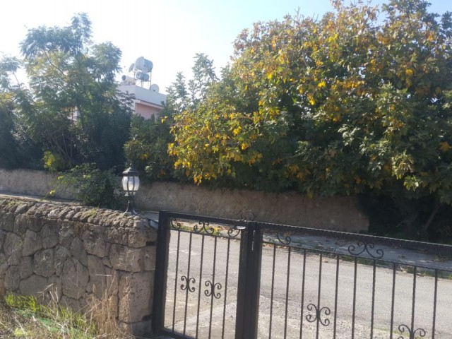 Kyrenia Ozankoyde 3+1 Villa with Pool, Garden FOR SALE ** 