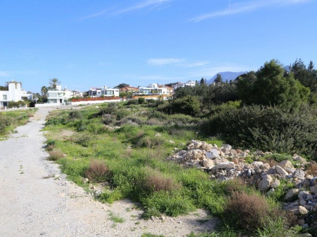 Residential Zoned Plot For Sale in Karaoğlanoğlu, Kyrenia