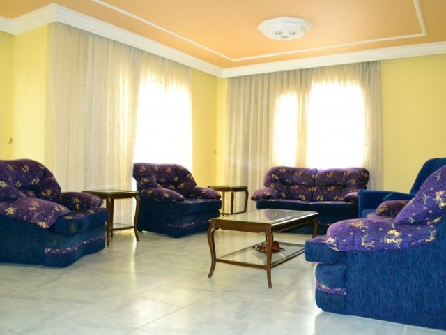 Flat To Rent in Girne Merkez, Kyrenia