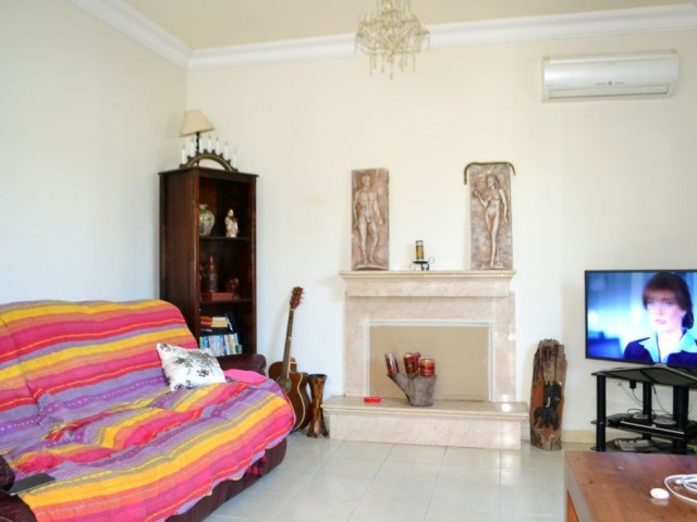 Girne Laptada 2+1 villa havuzlu