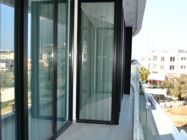 Girne merkez LÜX 2+1 daire 95 m2