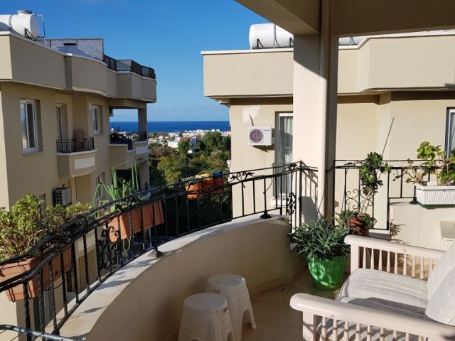 Girne Alsancak ( KAVANLAR siti) 3+1 daire tersaslı