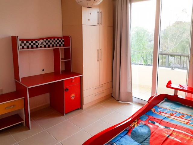 Girne Alsancak ( KAVANLAR siti) 3+1 daire tersaslı