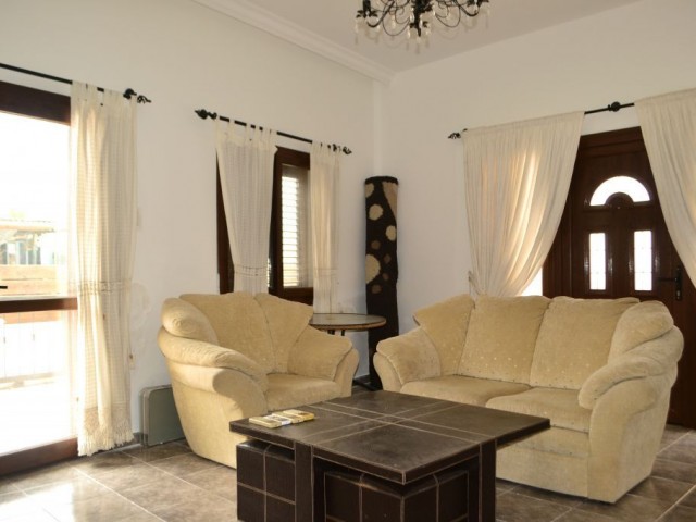 Detached House To Rent in Karaoğlanoğlu, Kyrenia