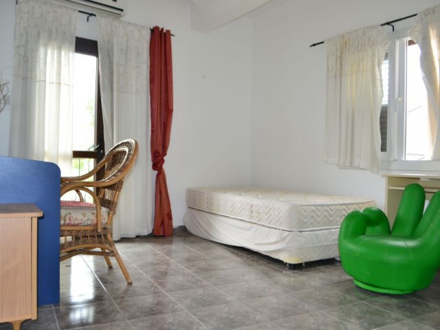 Detached House To Rent in Karaoğlanoğlu, Kyrenia