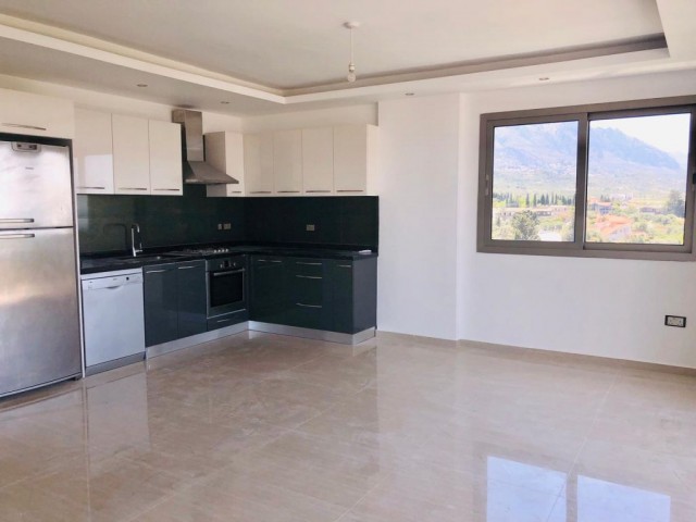 Girne merkez SATILIK YENİ LÜKS DUBLEKS 3+1 PENTHOUSE. MASRAFSIZ. KDV yok (NUSMAR bölgesi)