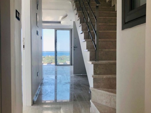 Penthouse For Sale in Girne Merkez, Kyrenia