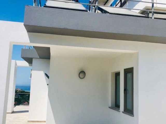 Girne merkez SATILIK YENİ LÜKS DUBLEKS 3+1 PENTHOUSE. MASRAFSIZ. KDV yok (NUSMAR bölgesi)