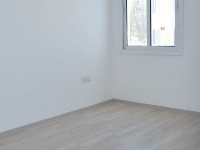 Flat To Rent in Alsancak, Kyrenia