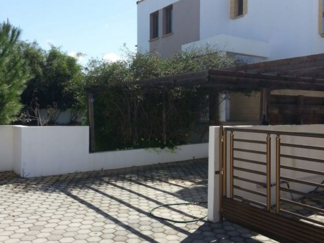 Villa To Rent in Çatalköy, Kyrenia