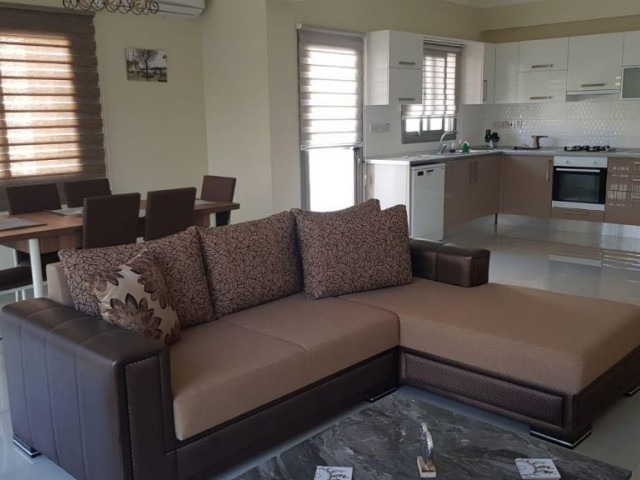 In Girne center 3+1 LÜX flat for rent