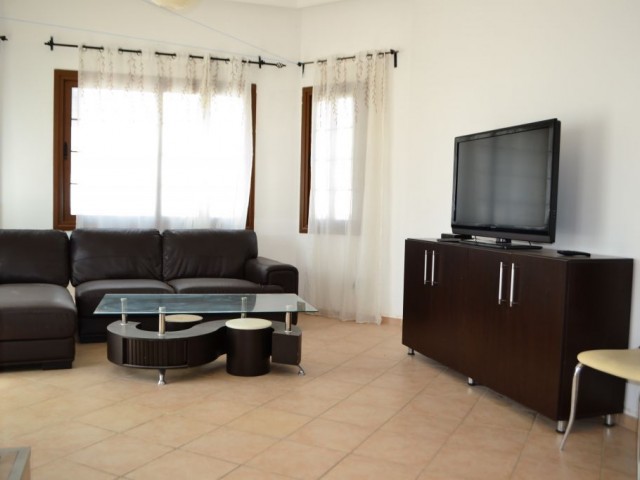 Flat To Rent in Girne Merkez, Kyrenia