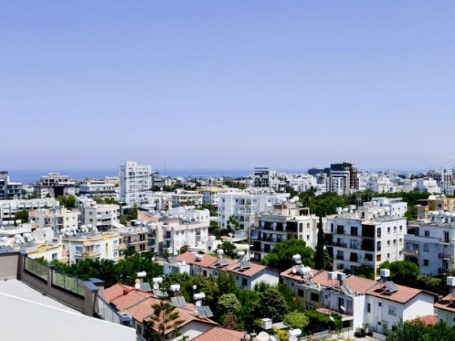 Girne merkezde satılık YENİ 3+1 daire