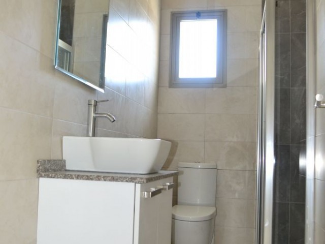 Girne merkezde ( ŞOKMAR) 2+1 yeni daire