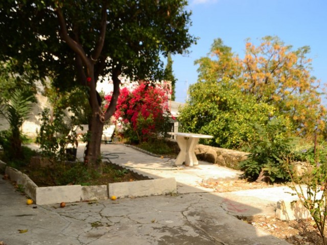 Detached House For Sale in Lapta, Kyrenia