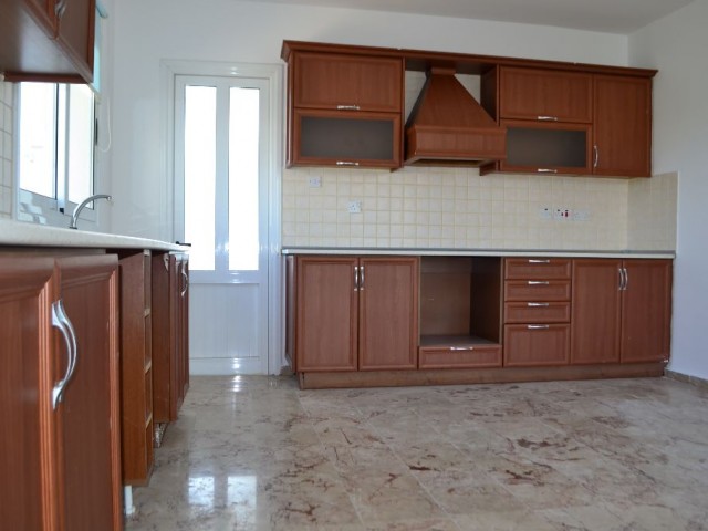 Penthouse To Rent in Girne Merkez, Kyrenia