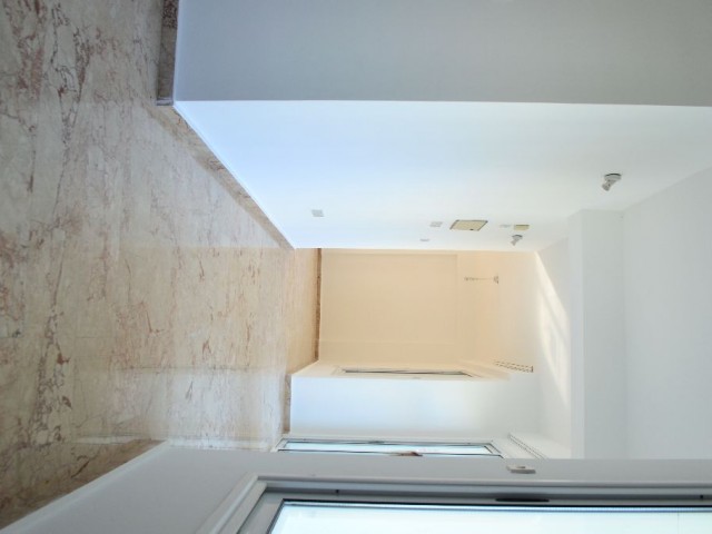 Girne merkezde (Şokmar/ Nusmar) KIRALIK 3+1 penthouse