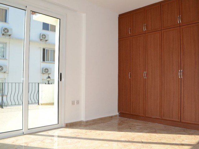 Girne merkezde (Şokmar/ Nusmar) KIRALIK 3+1 penthouse