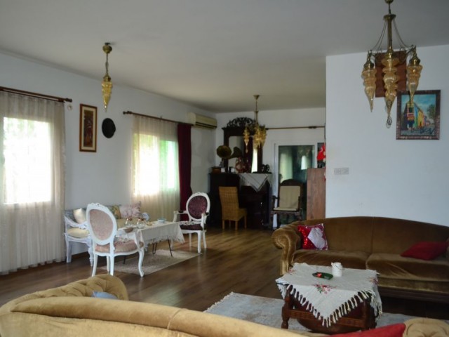 Semi Detached To Rent in Karaoğlanoğlu, Kyrenia