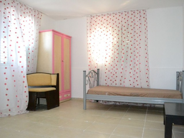 Flat To Rent in Karaoğlanoğlu, Kyrenia