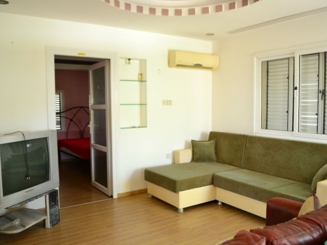 Detached House To Rent in Karaoğlanoğlu, Kyrenia