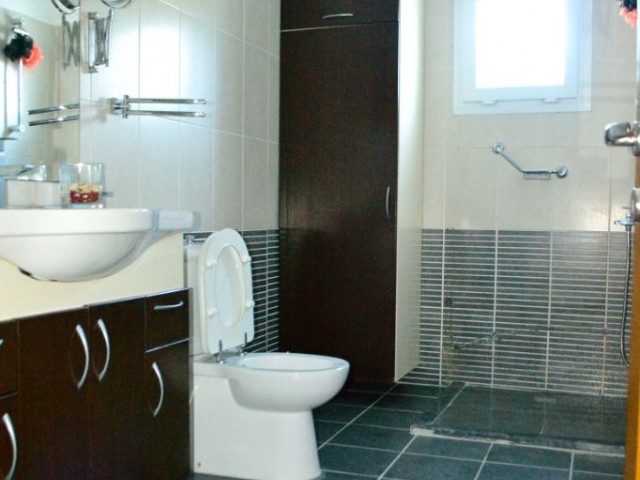 Detached House To Rent in Karaoğlanoğlu, Kyrenia