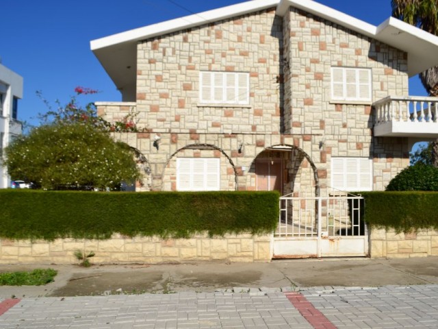 Detached House To Rent in Karaoğlanoğlu, Kyrenia