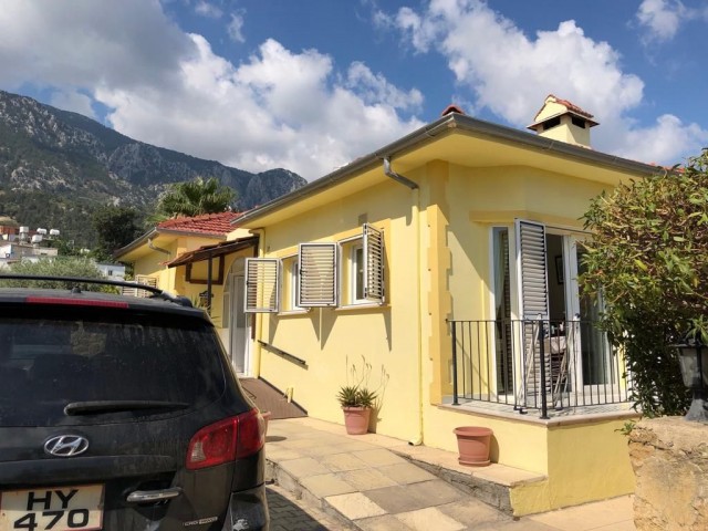 Detached House To Rent in Lapta, Kyrenia