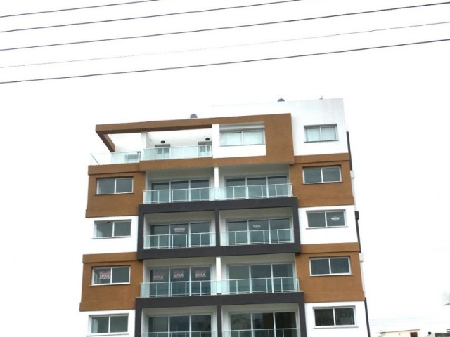 TITLE READY/READY TO MOVE IN/İN THE CİTY CENTRE OF FAMGUSTA BEHIND THE CITY MALL SHOPPING CENTRE FORSALE 2+1  LUXURY FLATS FROM THE OWNER(TEL NO:0548 8760007)