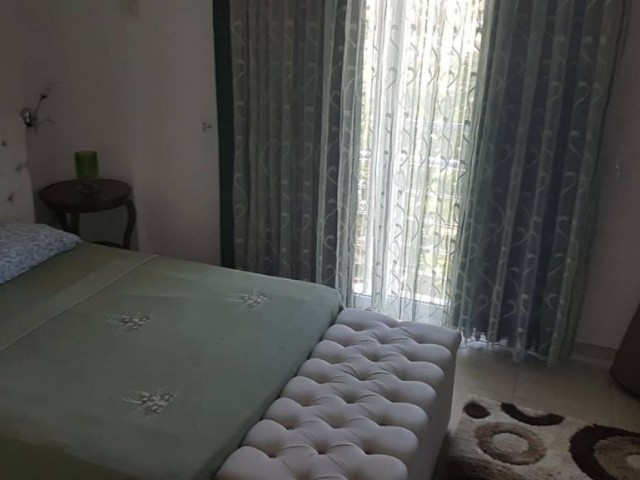 Flat To Rent in Alsancak, Kyrenia