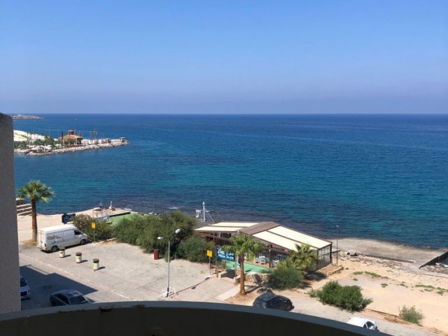 GIRNE MERKEZDE MUHTESEM MANZARALI 3+1 KIRALIK PENTHOUSE