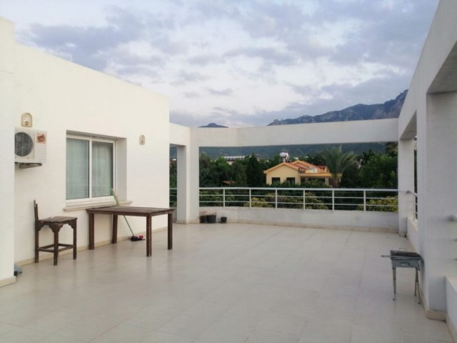 Flat To Rent in Karaoğlanoğlu, Kyrenia