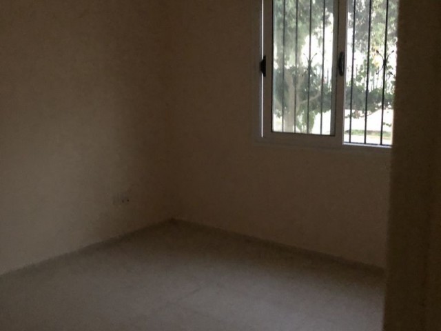 Flat To Rent in Zeytinlik, Kyrenia