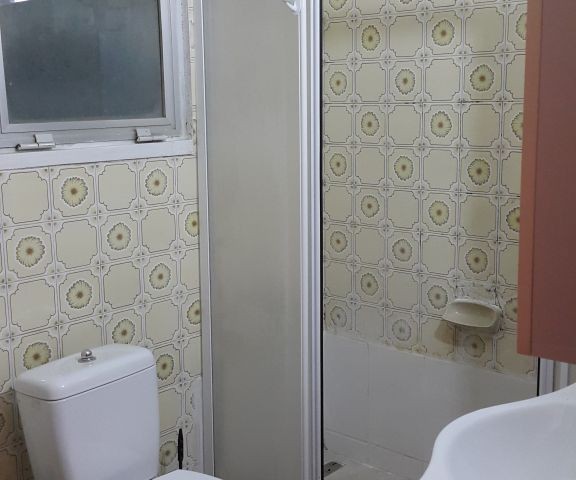 GİRNE AKPINAR PASTANESİ ÜSTÜNDE 160m2 3+1 DAİRE!!!