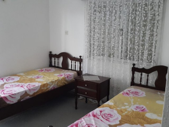 GİRNE AKPINAR PASTANESİ ÜSTÜNDE 160m2 3+1 DAİRE!!!