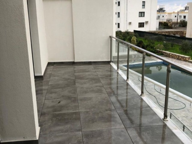 Flat To Rent in Alsancak, Kyrenia