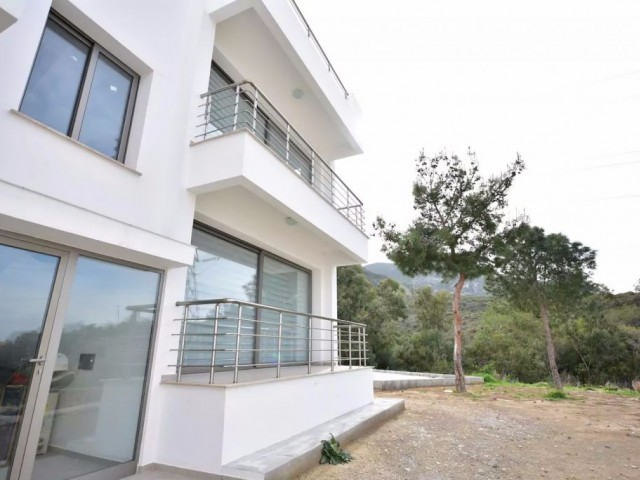 Flat To Rent in Girne Merkez, Kyrenia