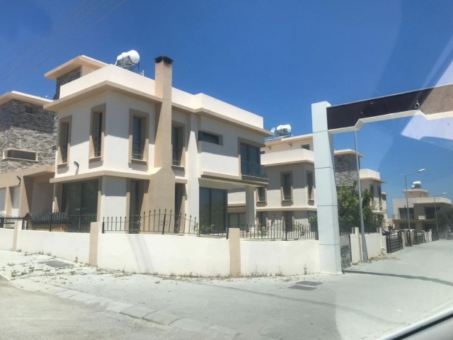 LUXURY 3+1 FULLY FURNISHED VILLA IN ZEYTINLIK/KYRENIA!!!