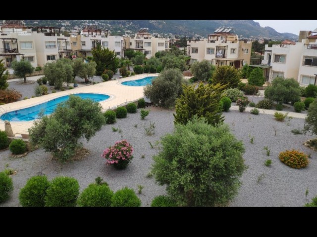 2 + 1 APARTMENTS FOR RENT WITH FULL EQUIPMENT ON A SITE WITH A POOL IN KYRENIA ALSANCAK!!! ** 